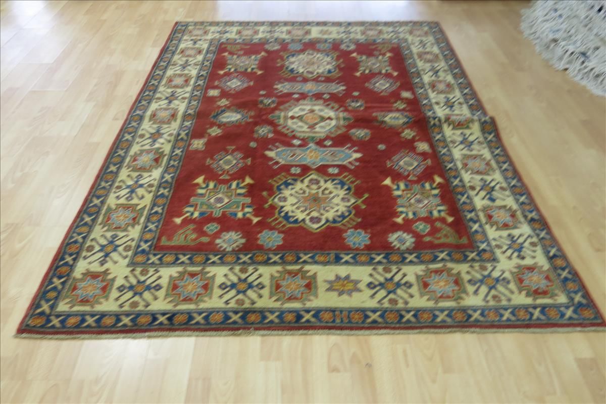 Oriental rug Kazak