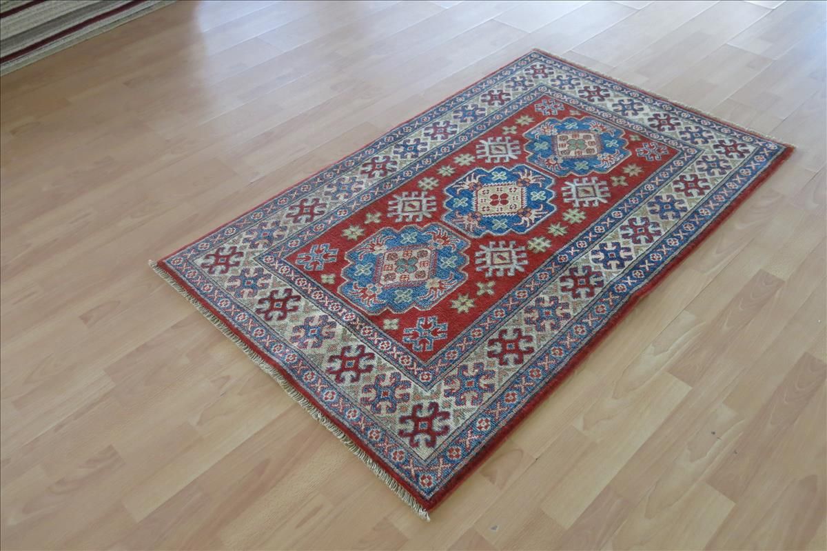 Oriental rug Kazak