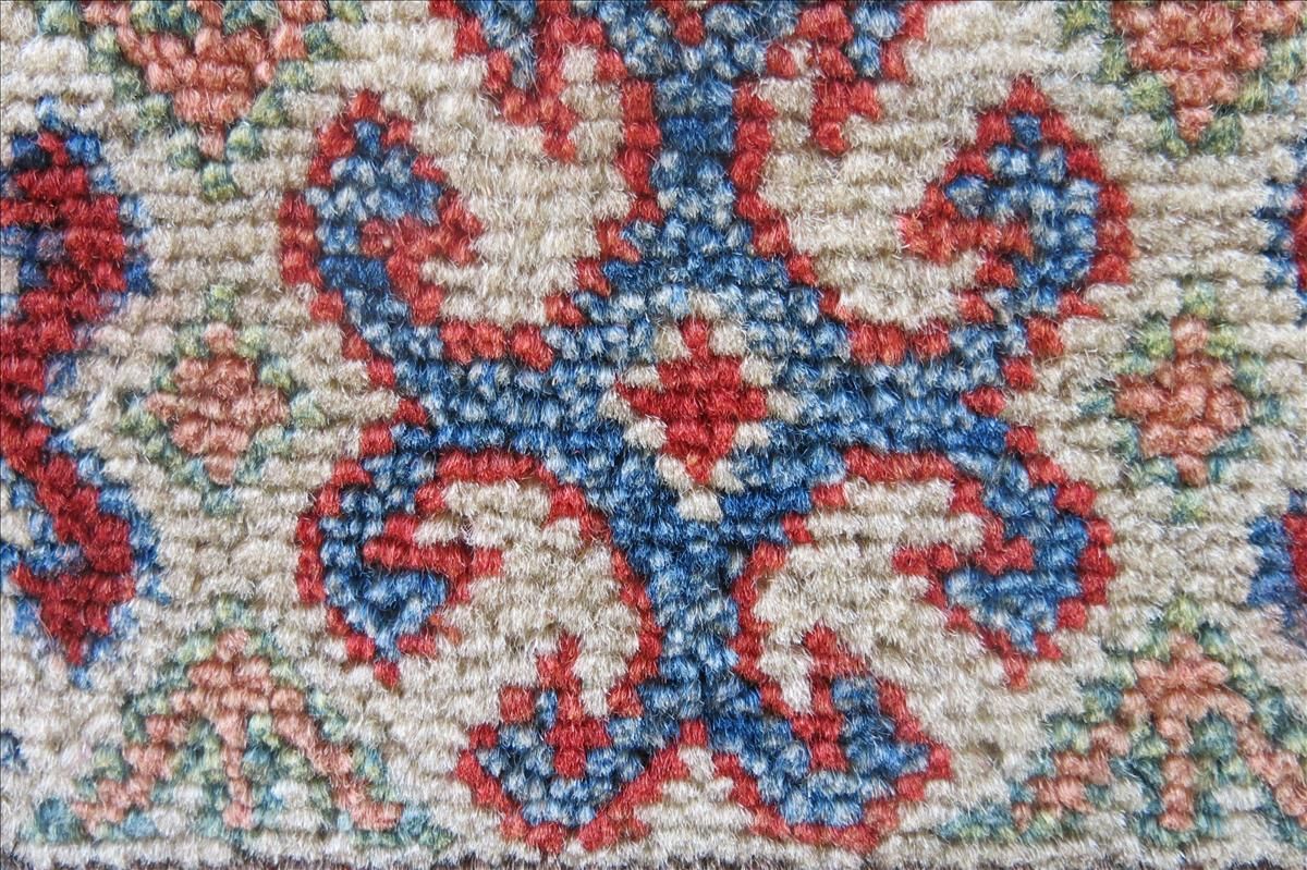 Oriental rug Kazak