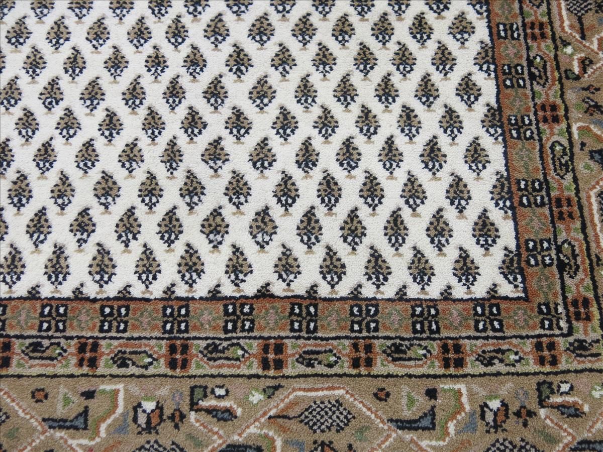 Oriental rug Mir