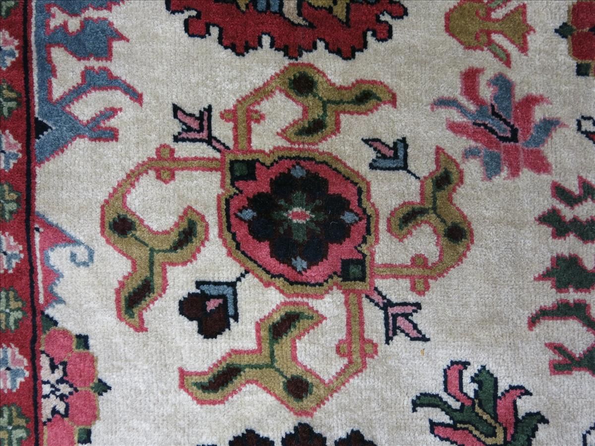Oriental rug Keshan White Exclusive