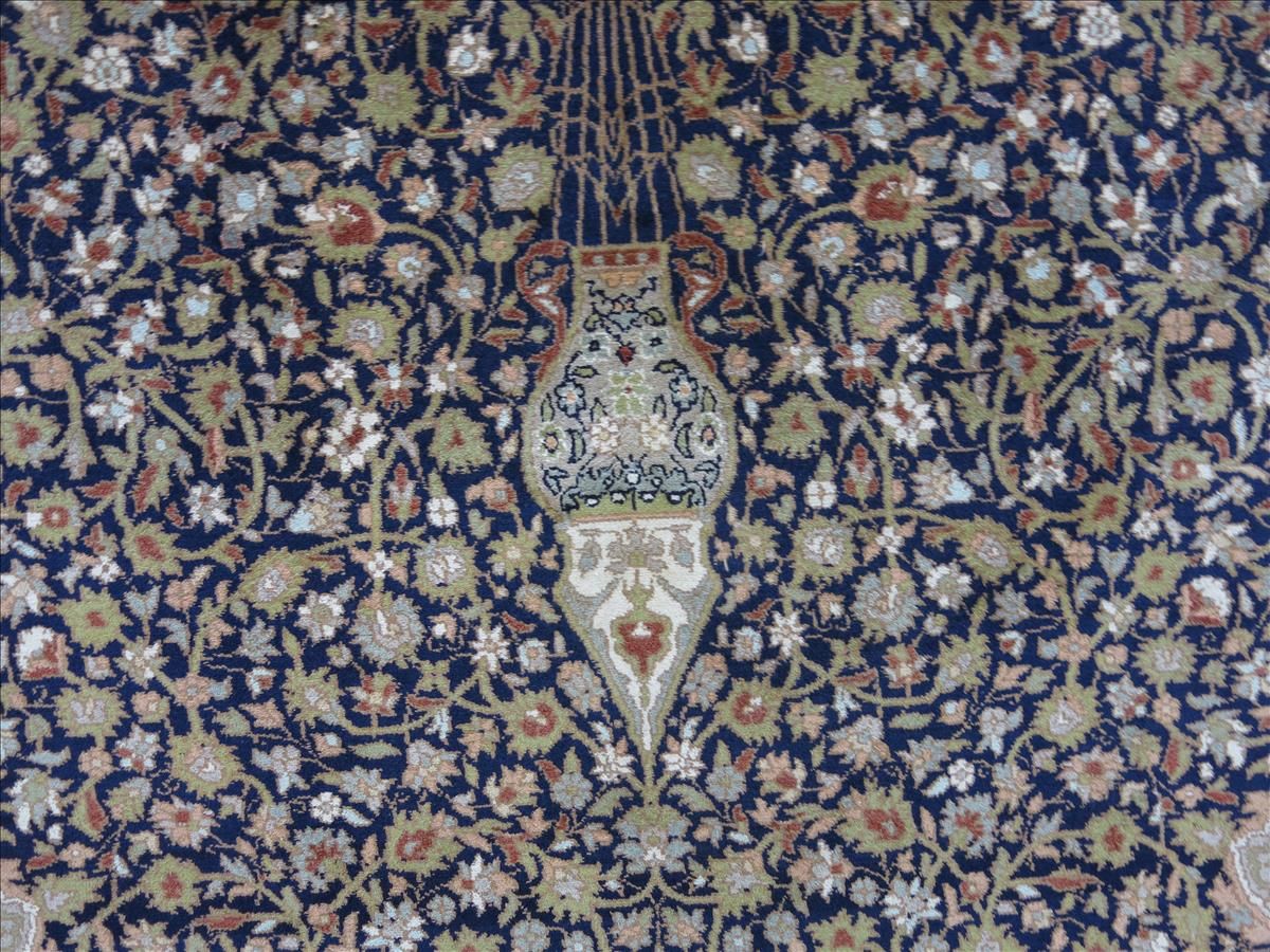 Oriental rug Kashmir Silk Royal