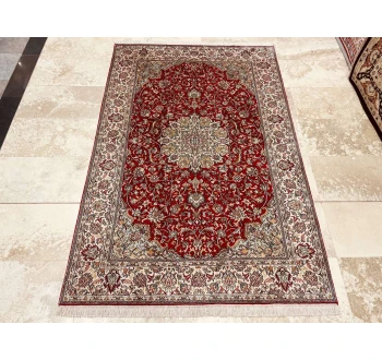Kashmir Silk Exclusive
