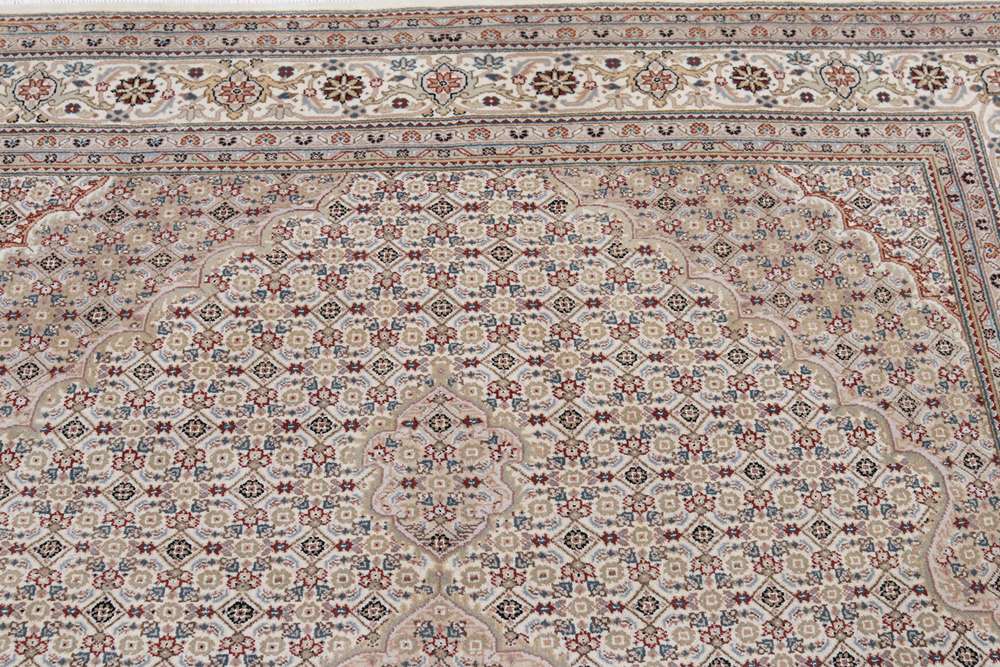 Tabriz keleti szőnyeg