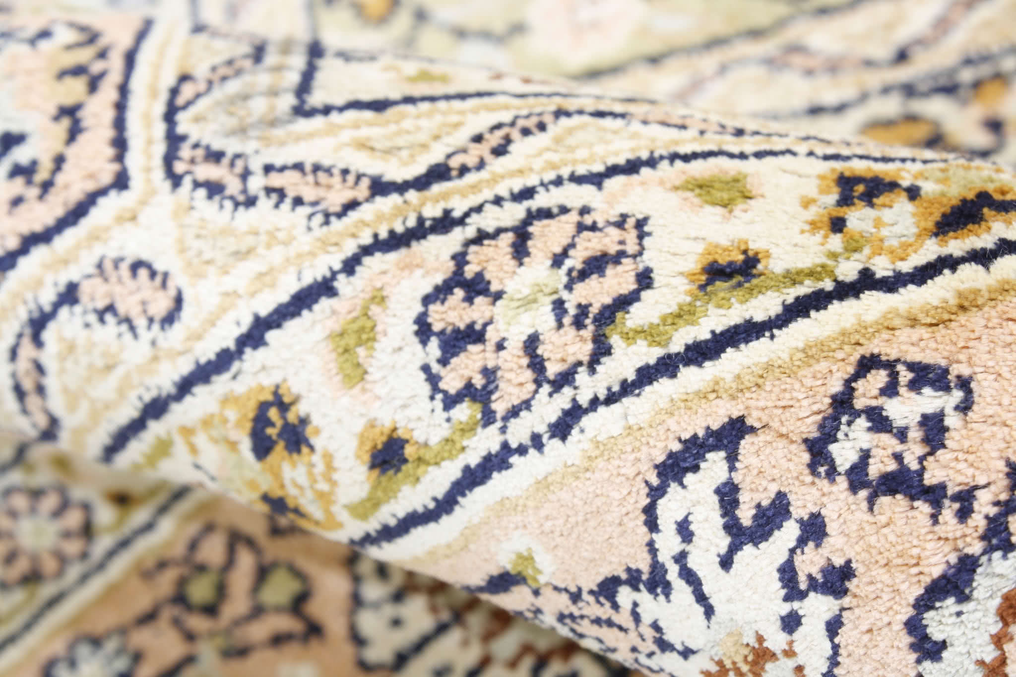 Oriental rug Kashmir Silk Exclusive