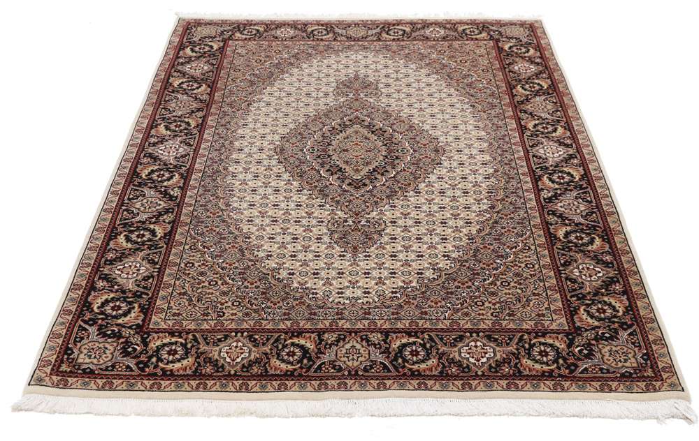 Tabriz keleti szőnyeg