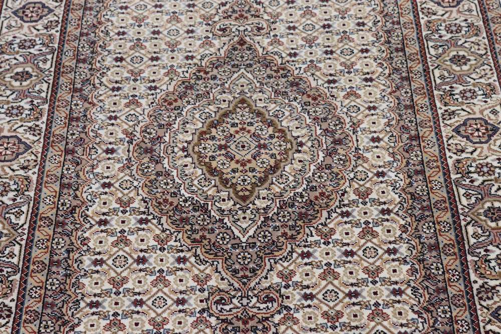 Tabriz keleti szőnyeg