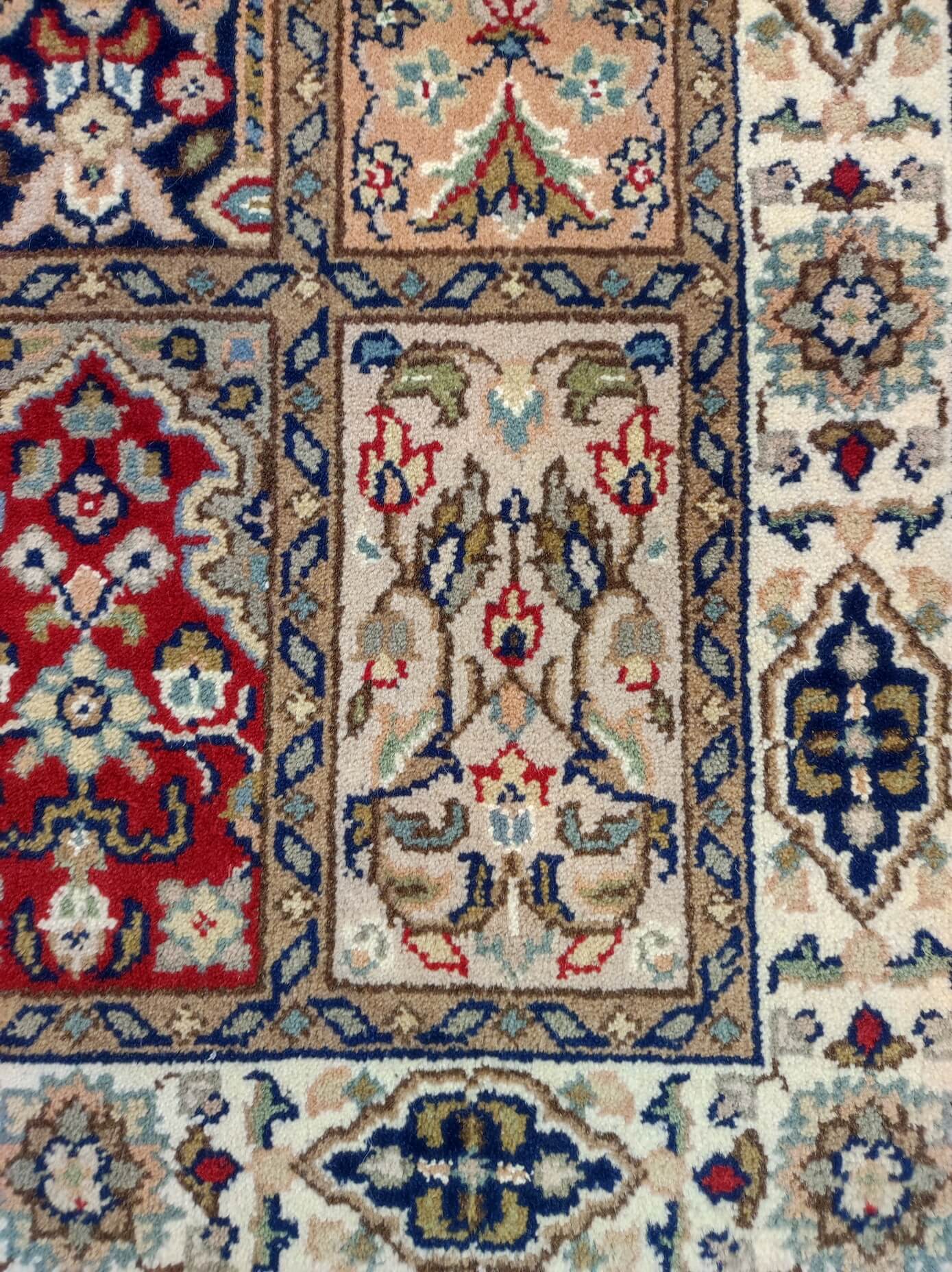 Qom exkluzív keleti szőnyeg