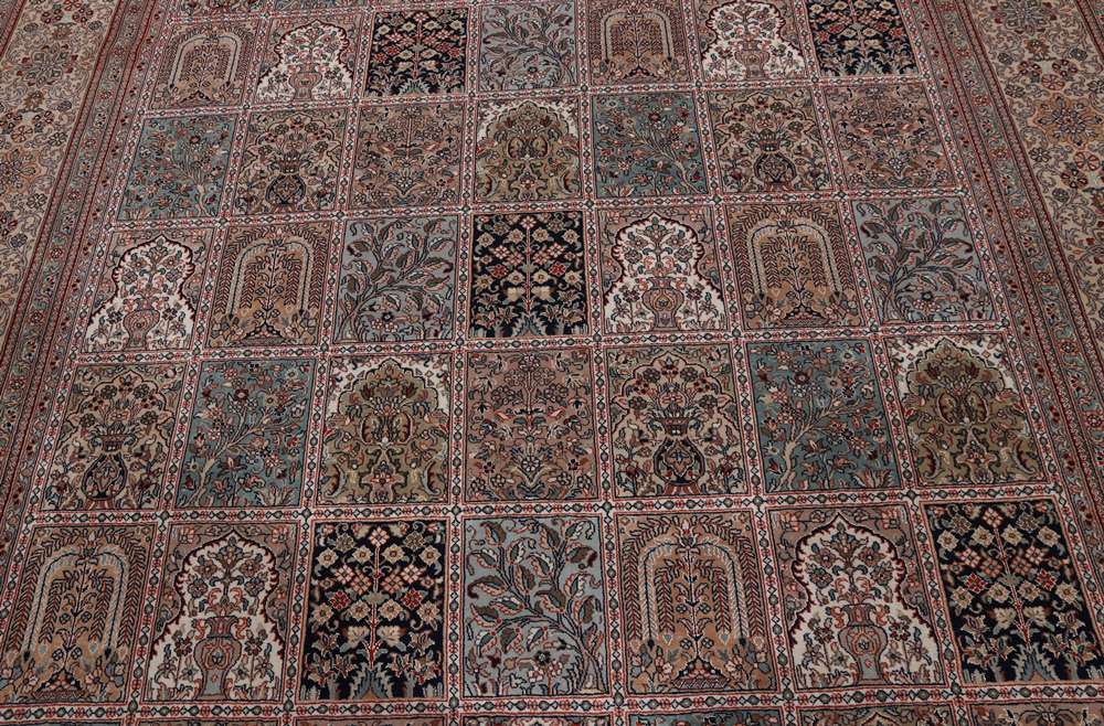 Qom keleti szőnyeg