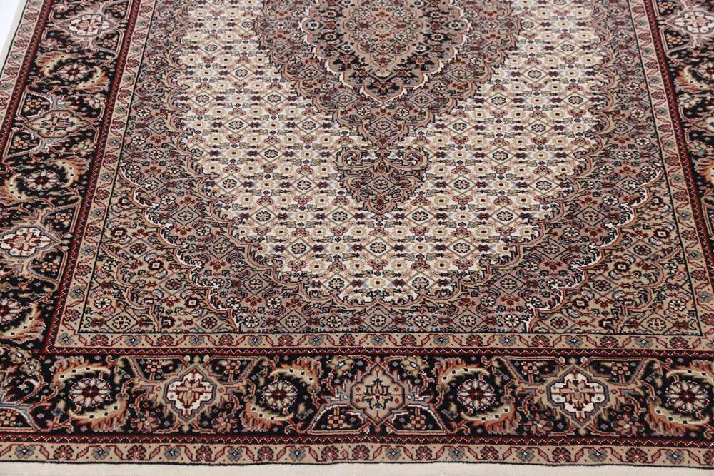 Tabriz keleti szőnyeg