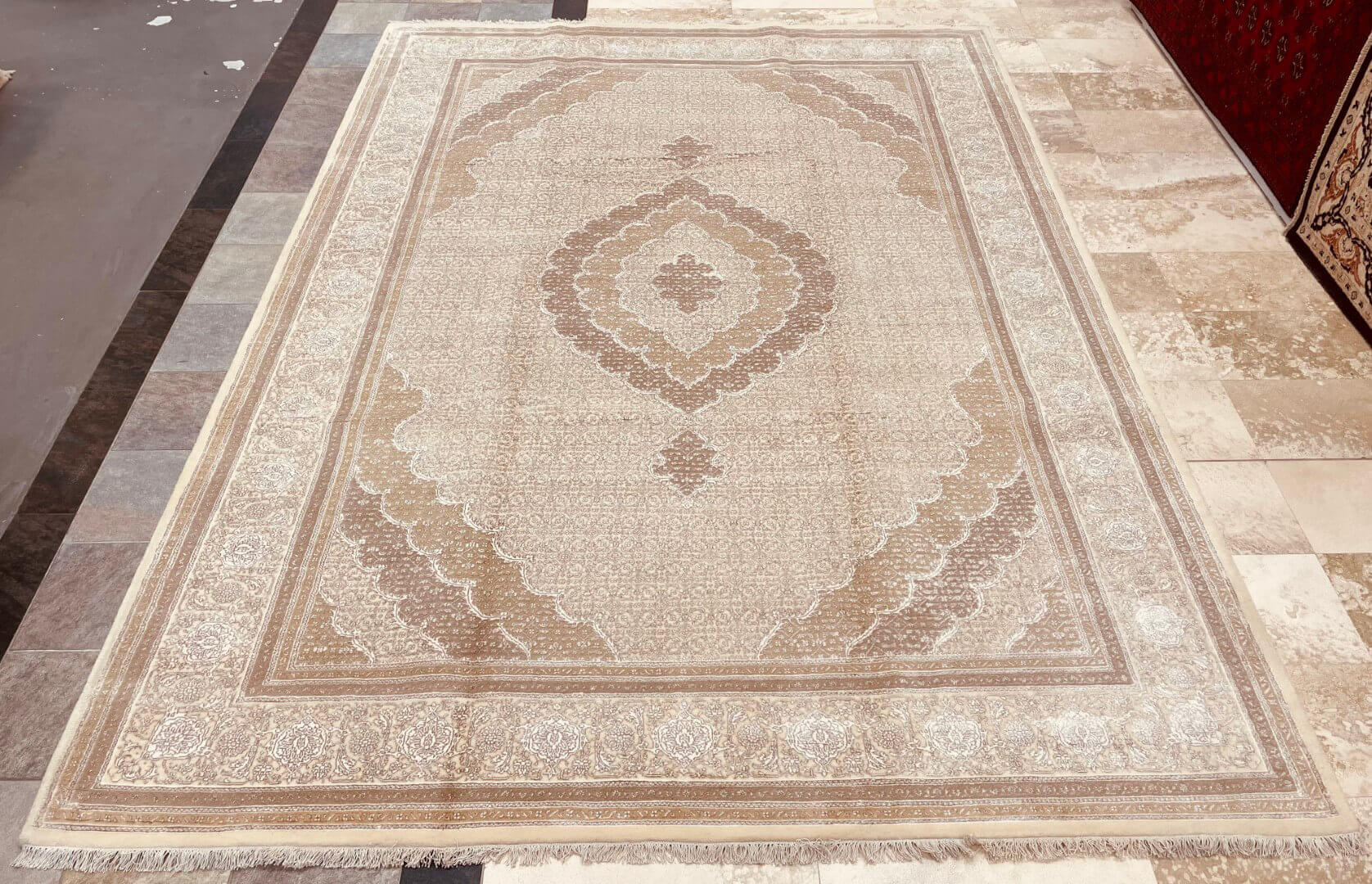 Tabriz Mahi Royal keleti szőnyeg