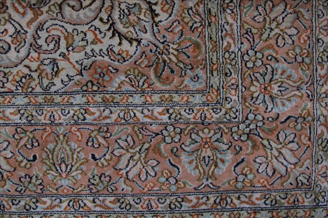 Kashmir selyem exkluzív keleti szőnyeg