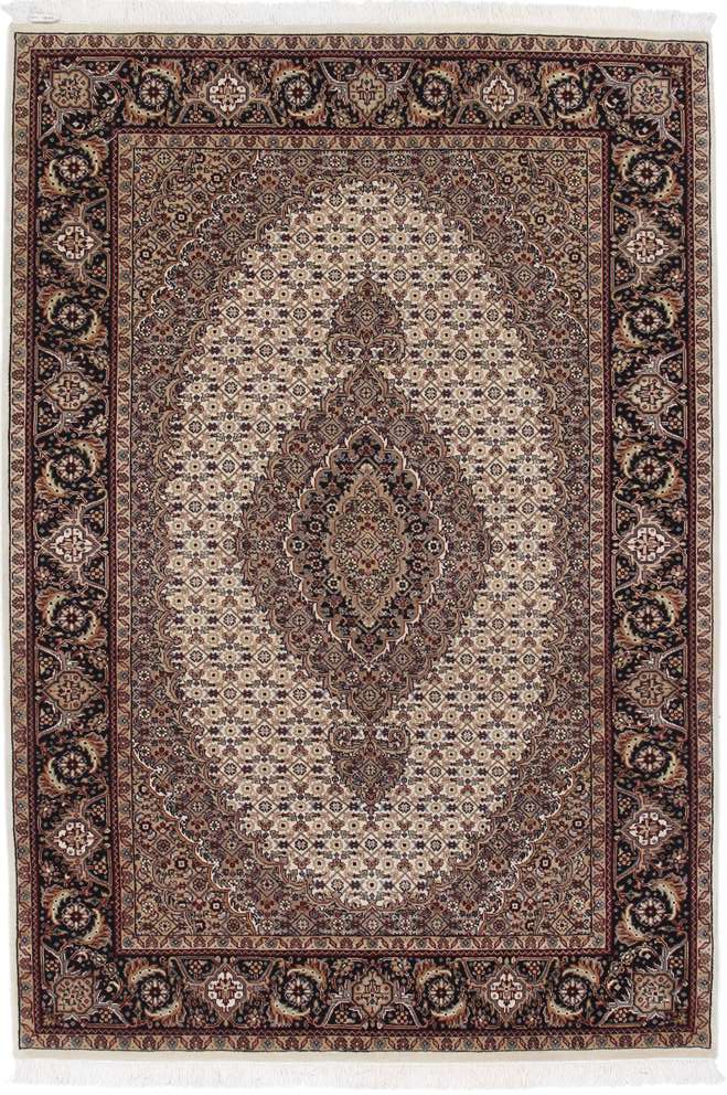 Tabriz keleti szőnyeg