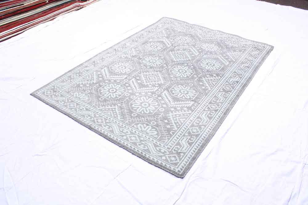 Oriental rug Crystal Collection