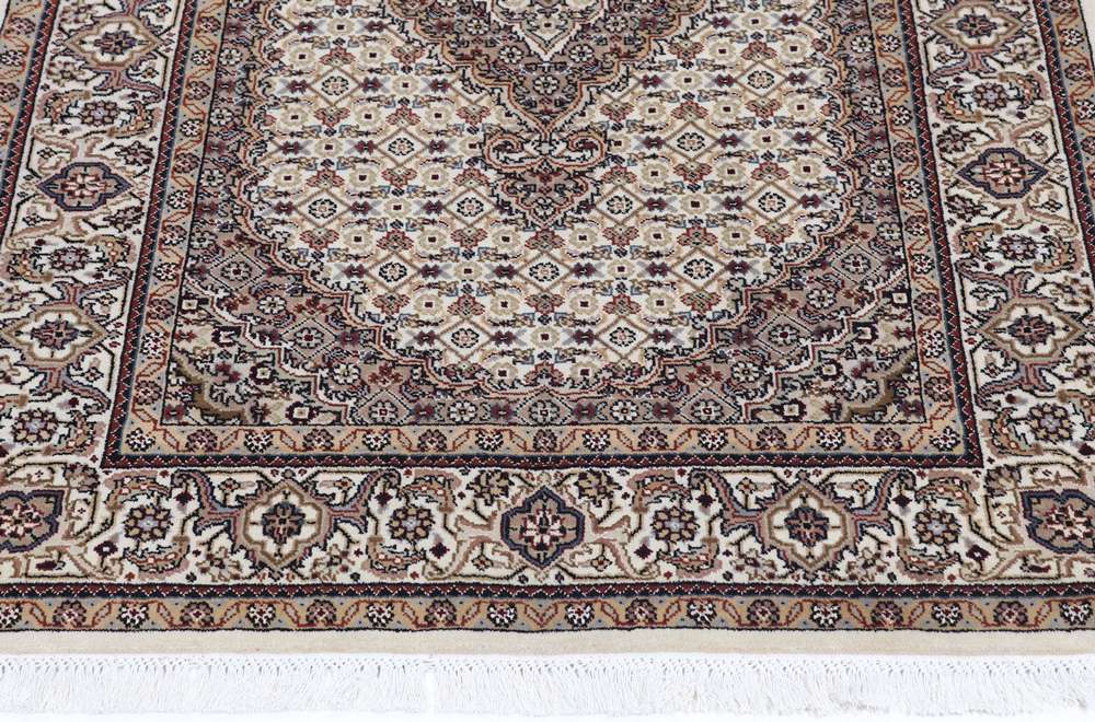 Tabriz keleti szőnyeg