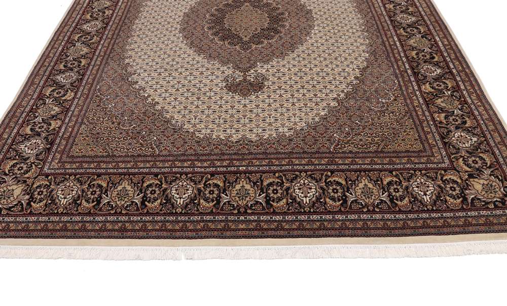 Tabriz keleti szőnyeg