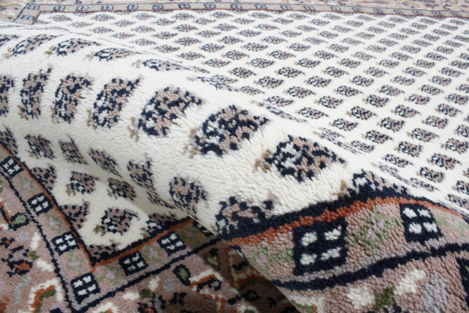 Oriental rug Mir