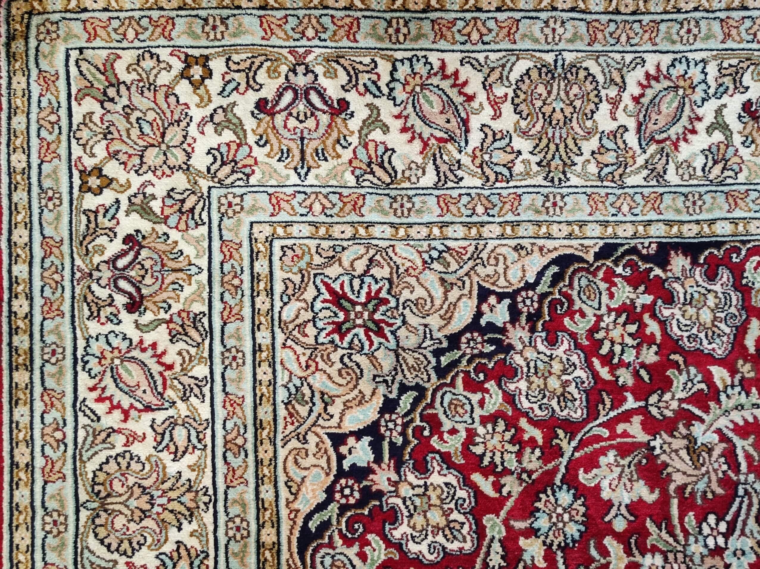 Kashmir selyem Royal keleti szőnyeg