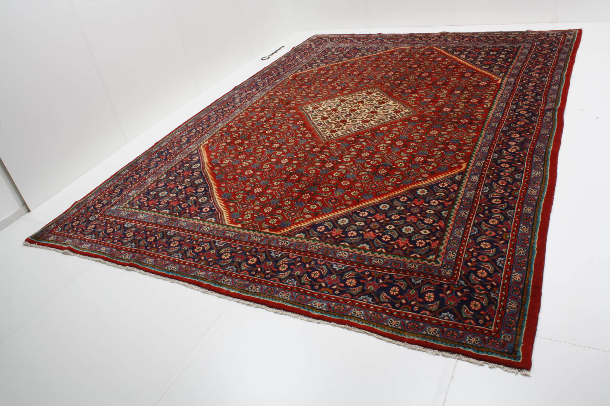 Persian rug Mahal
