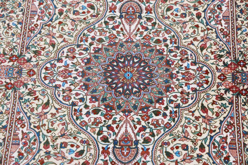Qom perzsa szőnyeg