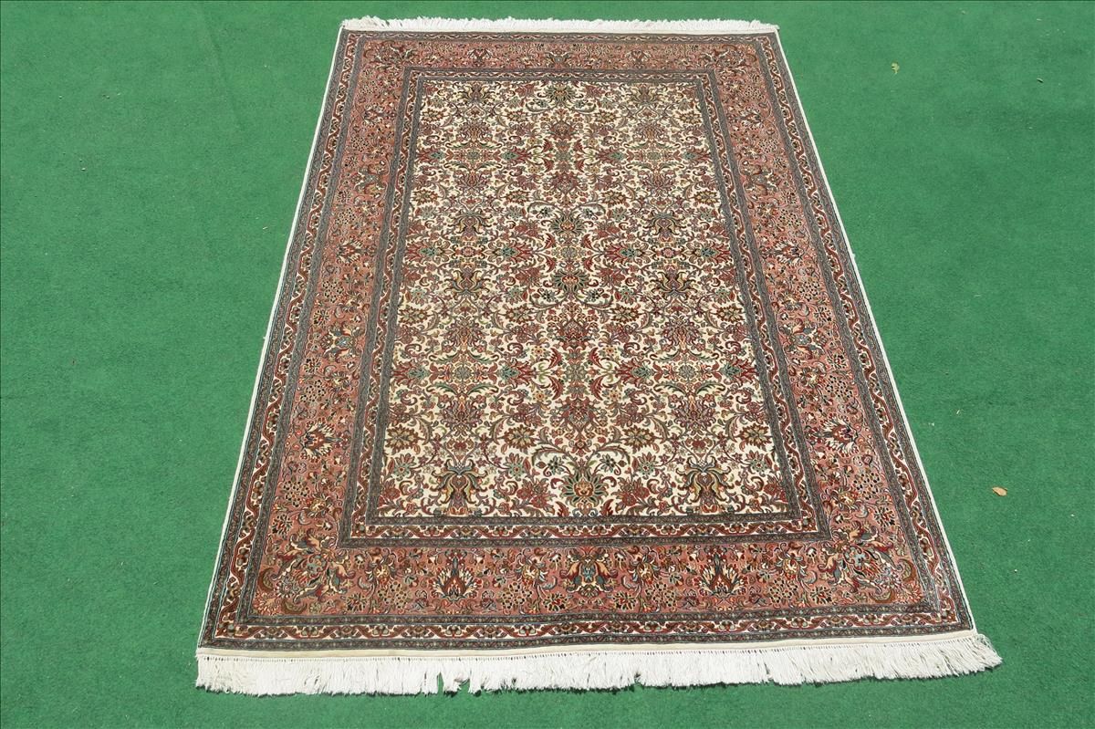 Kashmir selyem Royal keleti szőnyeg
