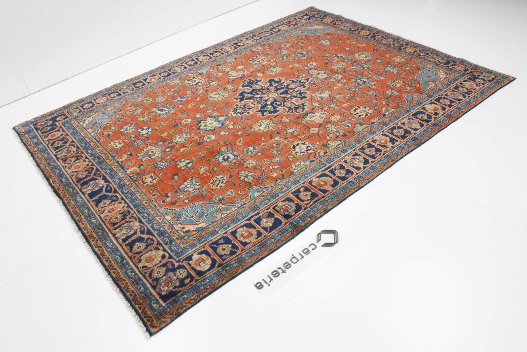 Persian rug Mahal