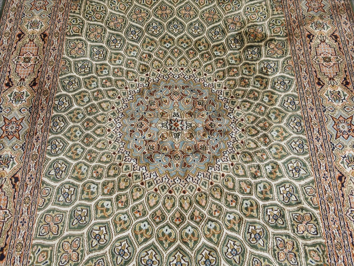 Kashmir selyem exkluzív keleti szőnyeg
