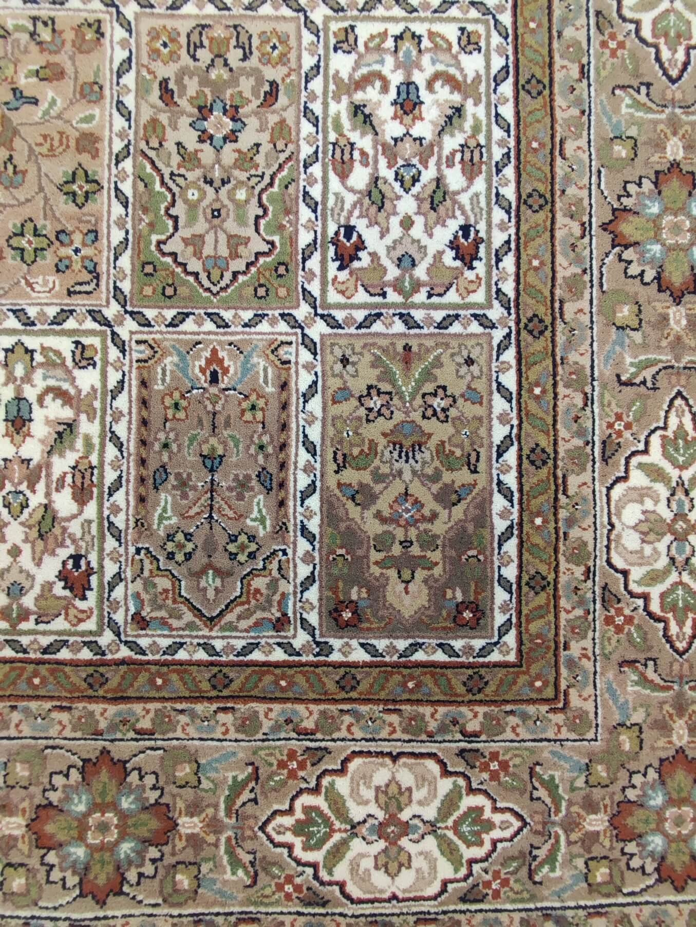 Qom exkluzív keleti szőnyeg