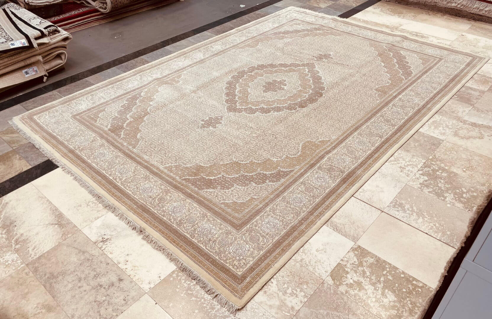 Tabriz Mahi Royal keleti szőnyeg