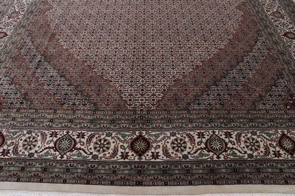 Tabriz keleti szőnyeg