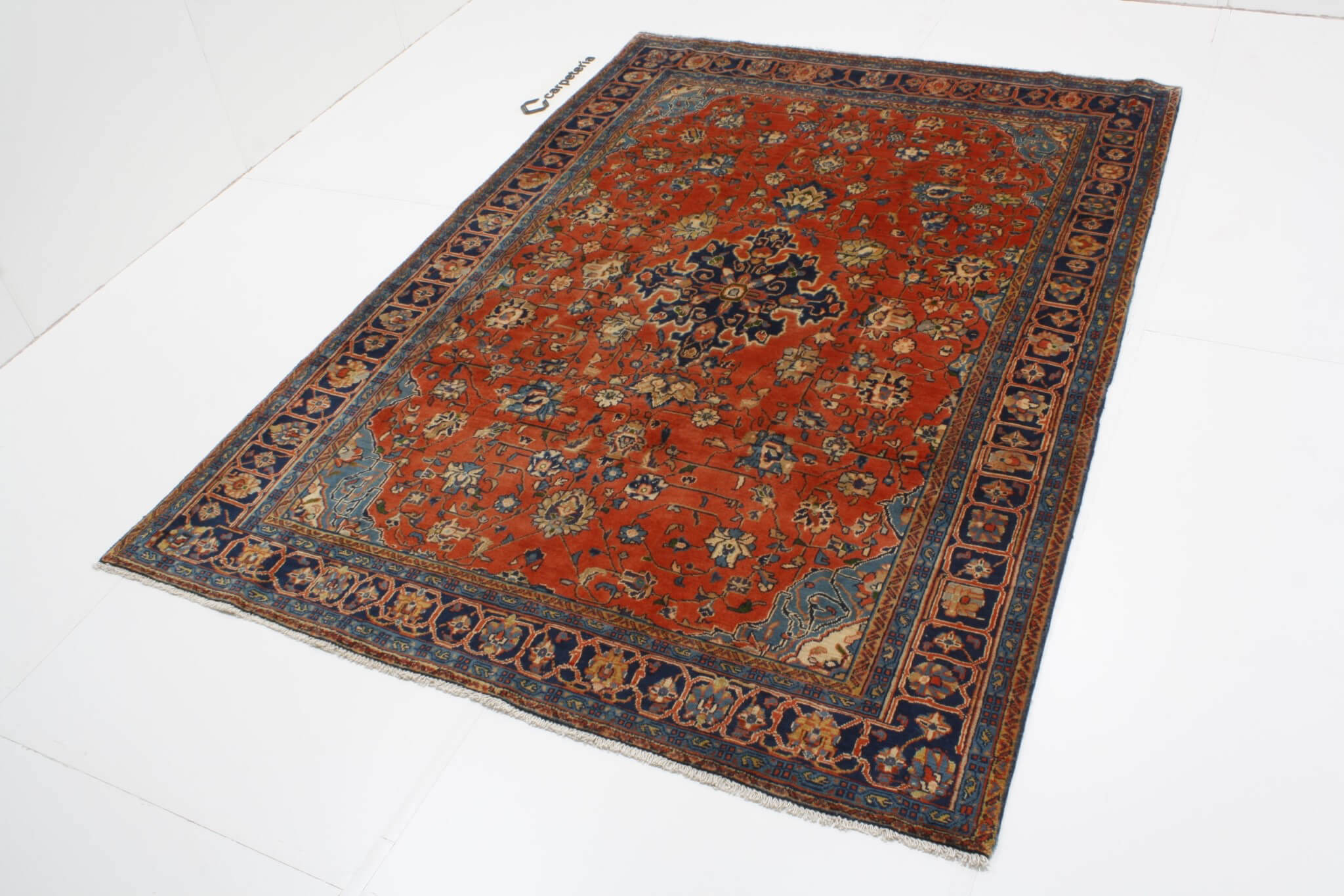 Persian rug Mahal