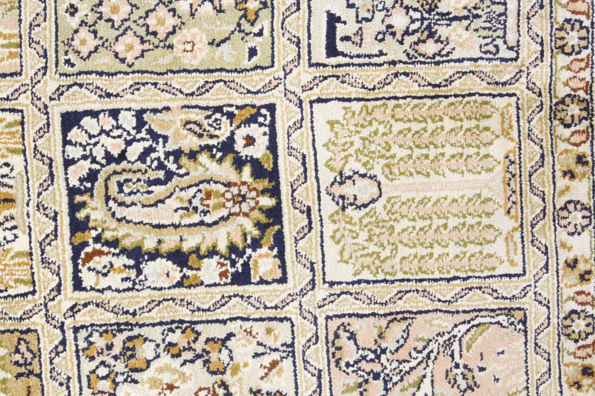 Oriental rug Kashmir Silk Exclusive