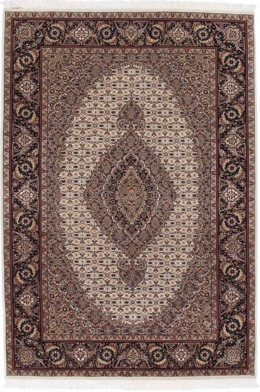Tabriz keleti szőnyeg